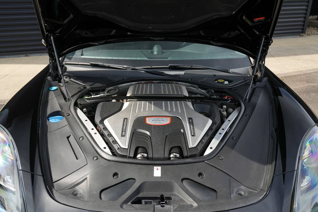 Certified 2018 Porsche Panamera Turbo AWD/4WD image 9