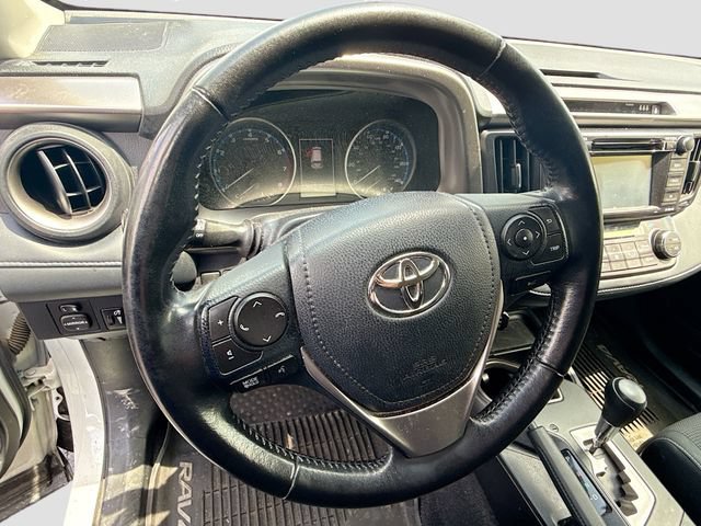 Used 2018 Toyota RAV4 XLE w/ Plus Extra Value Package AWD/4WD image 16