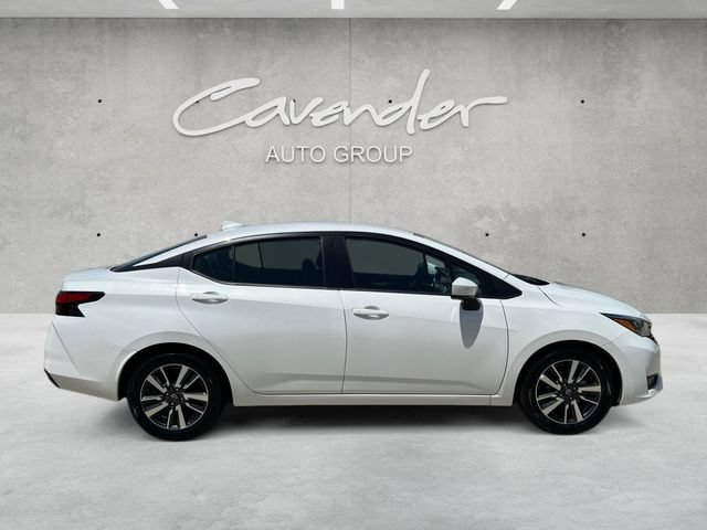 Used 2025 Nissan Versa SV FWD image 17
