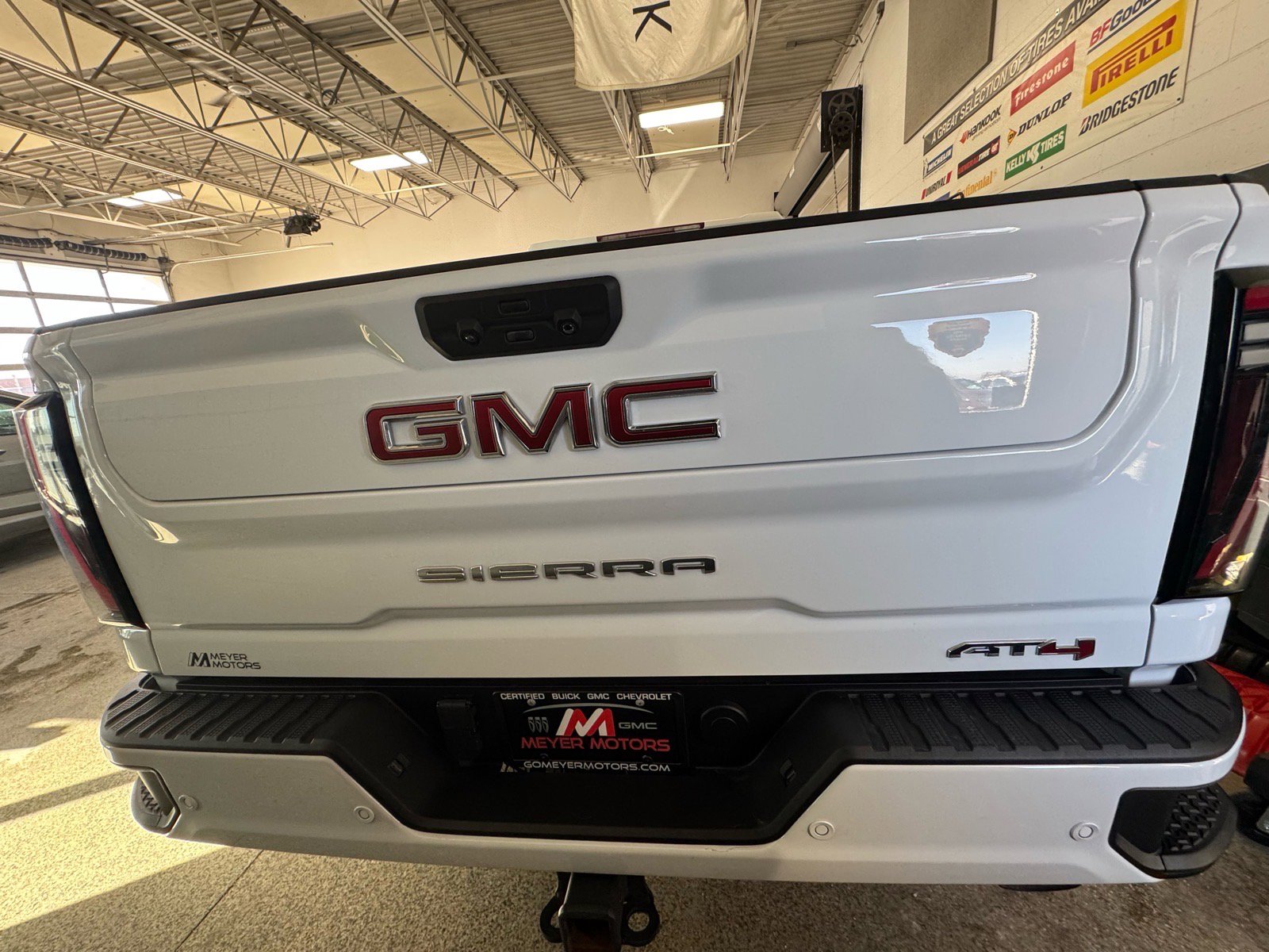 Used 2024 GMC Sierra 2500 AT4 w/ AT4 Premium Plus Package image 6