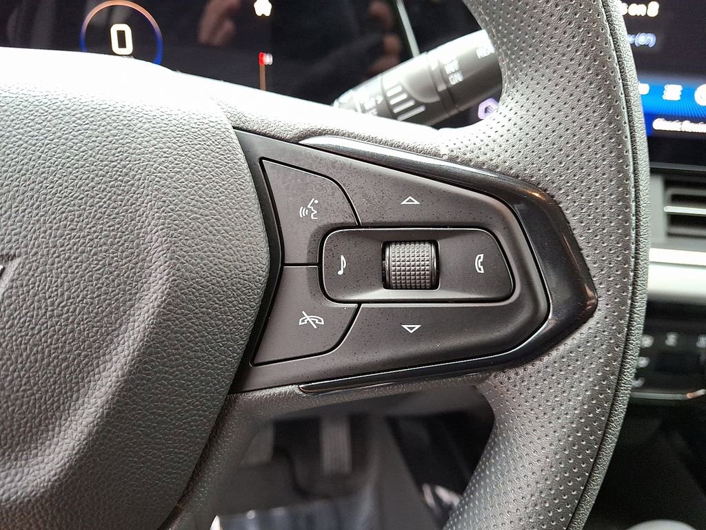 Used 2025 Chevrolet Trax LT image 21