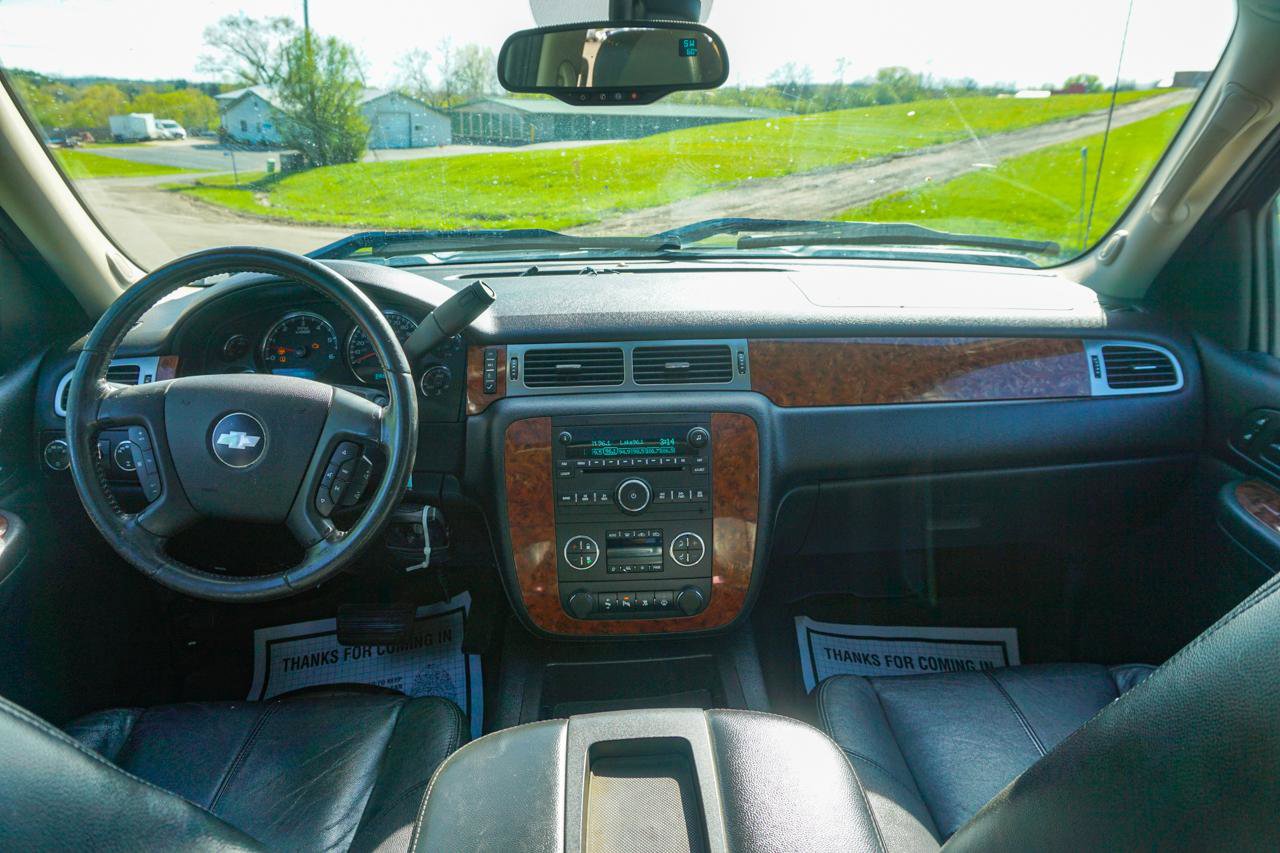 Used 2007 Chevrolet Silverado 1500 LTZ w/ Safety Package AWD/4WD image 11