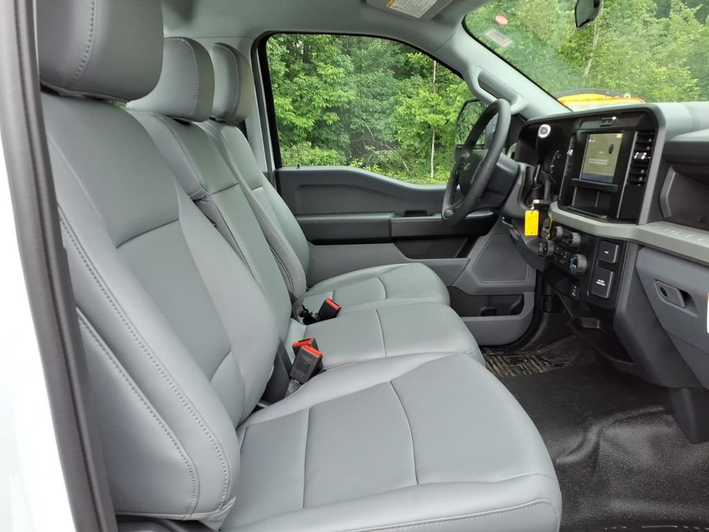 New 2025 Ford F250 XL w/ FX4 Off-Road Package AWD/4WD image 11