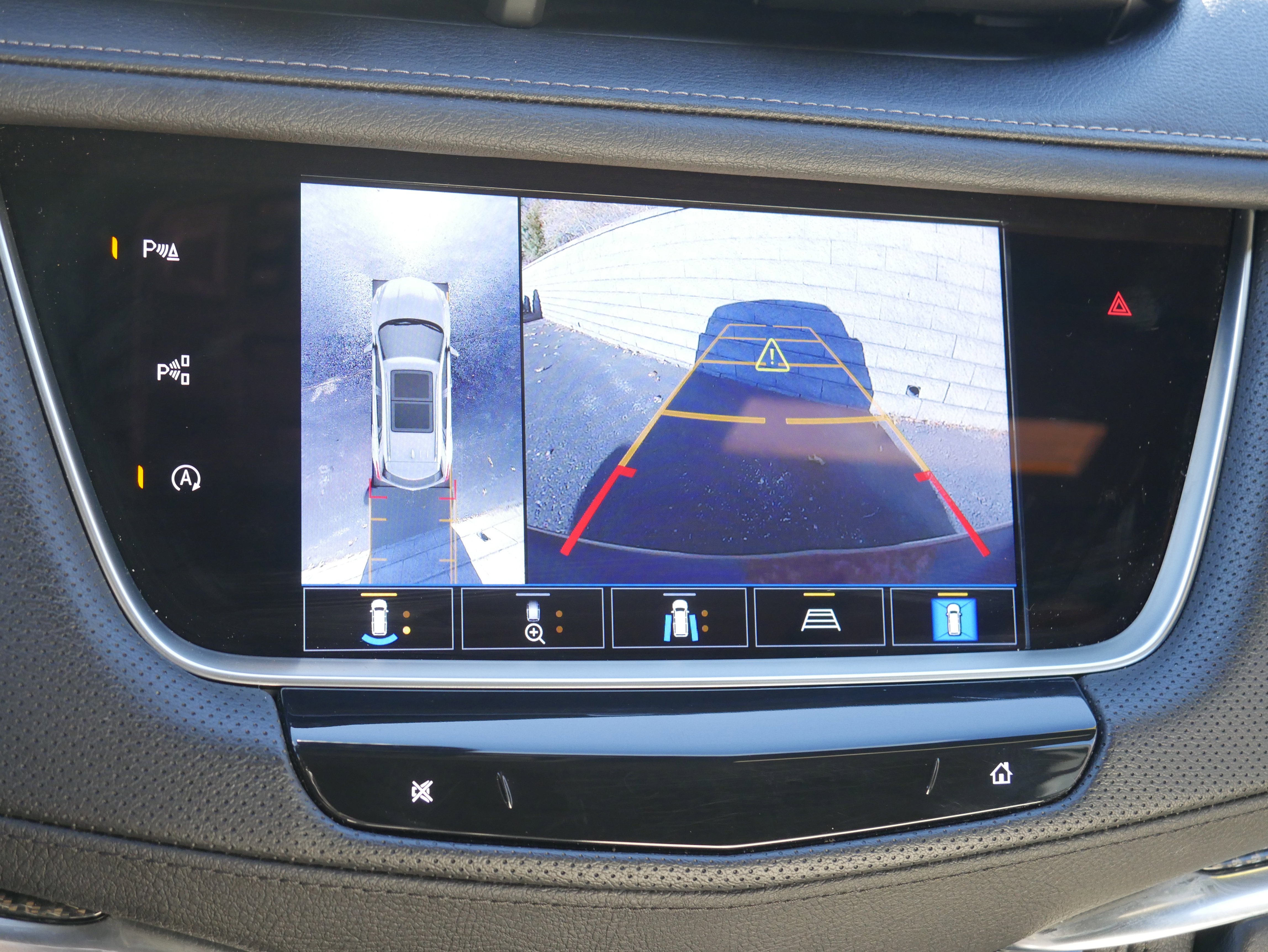 Certified 2022 Cadillac XT5 Sportv w/ Technology Package image 18