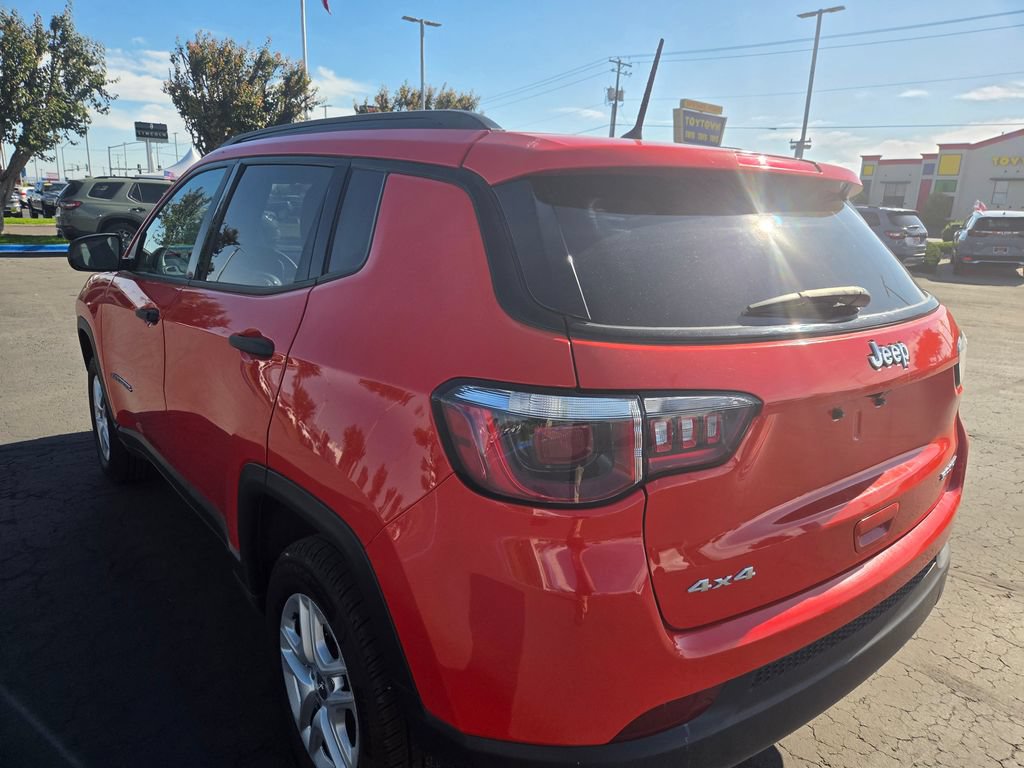 Used 2018 Jeep Compass Sport AWD/4WD image 5