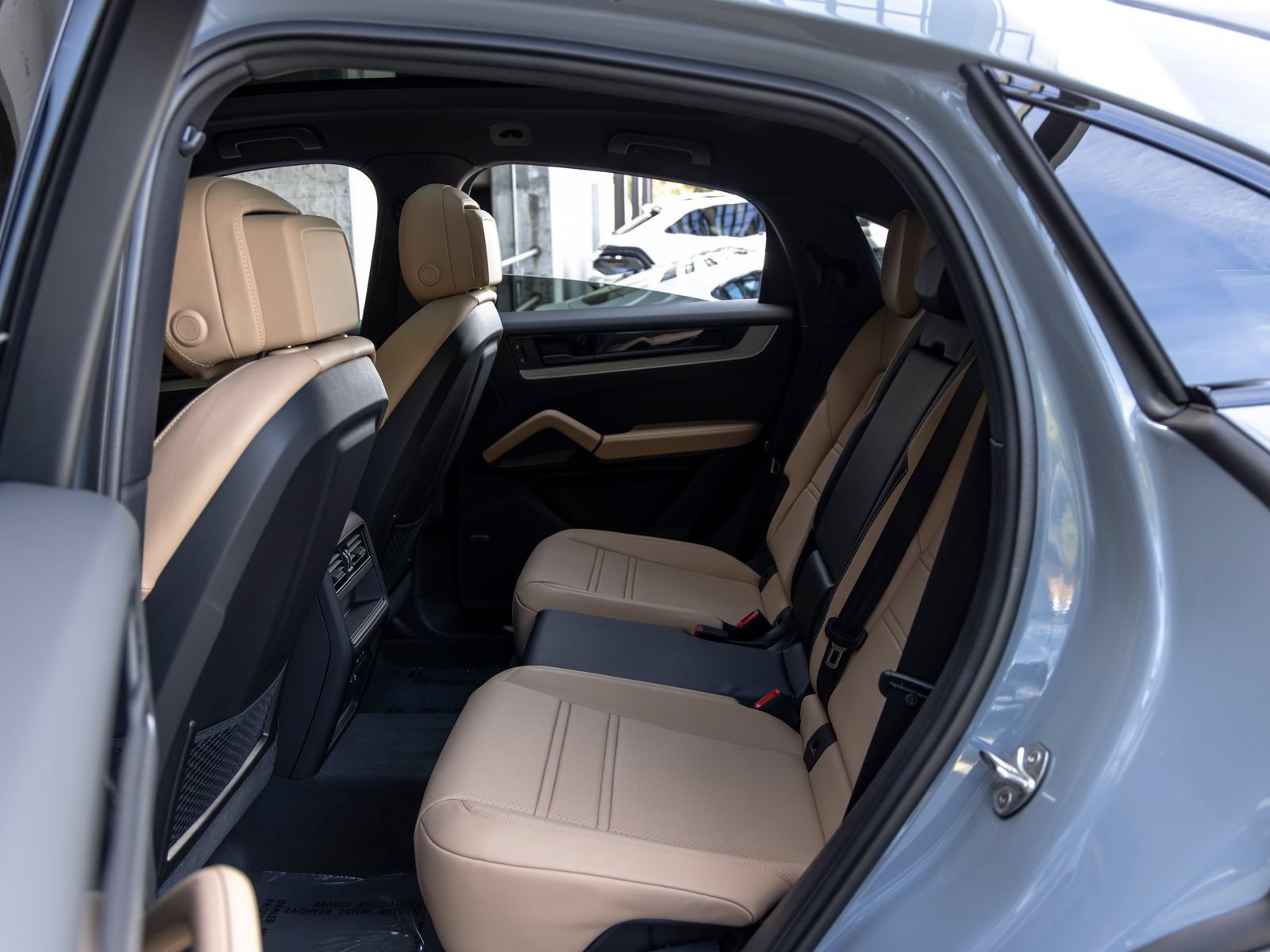 New 2026 Porsche Cayenne Coupe AWD/4WD image 44