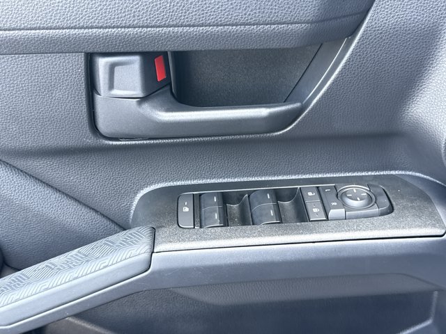 Used 2025 Toyota 4Runner SR5 AWD/4WD image 14