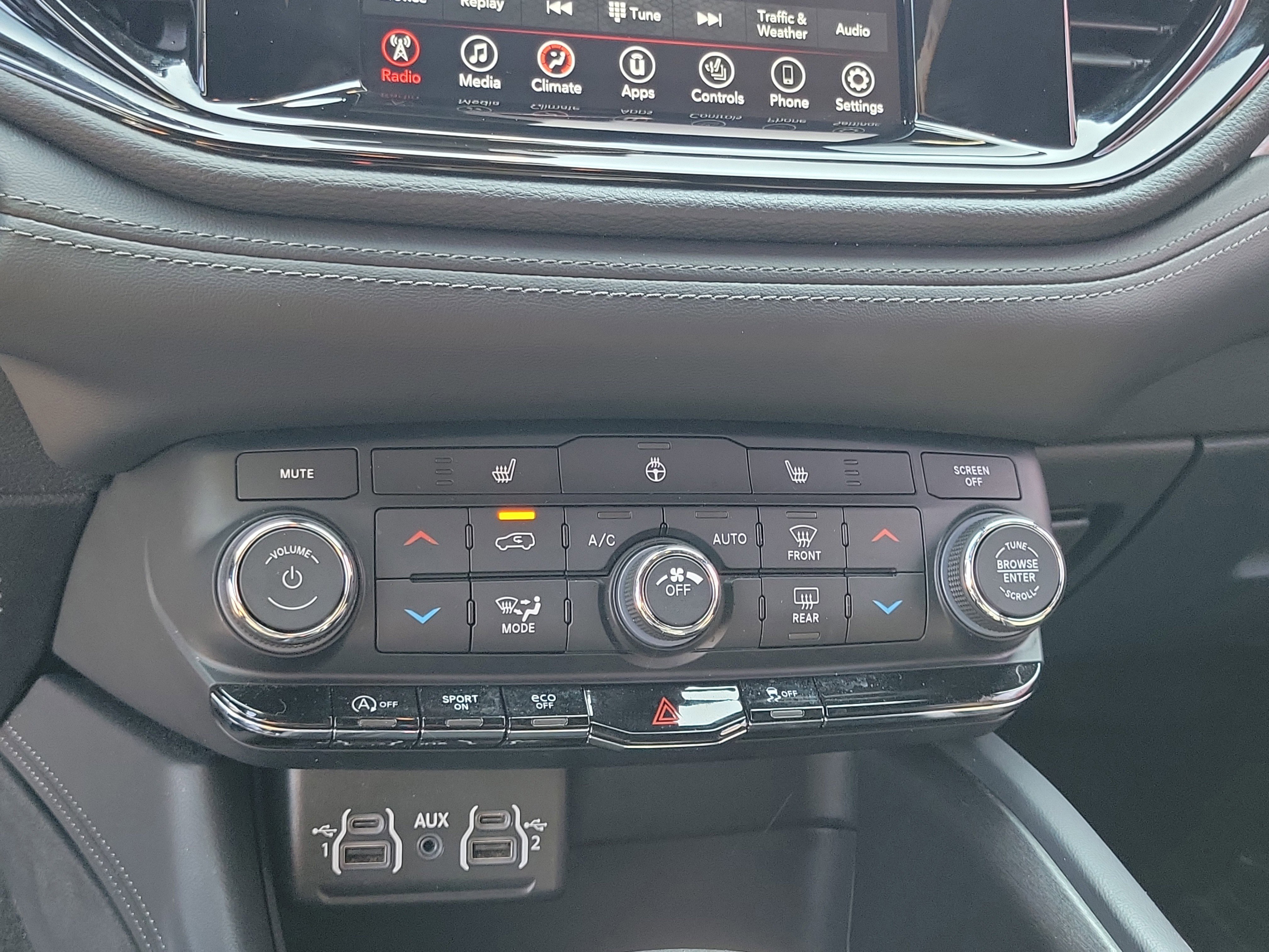 Used 2024 Dodge Durango SXT AWD/4WD image 27