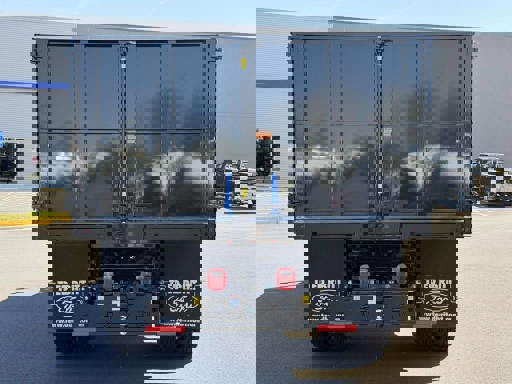 New 2027 Ford F750 2WD Regular Cab Super Duty image 2