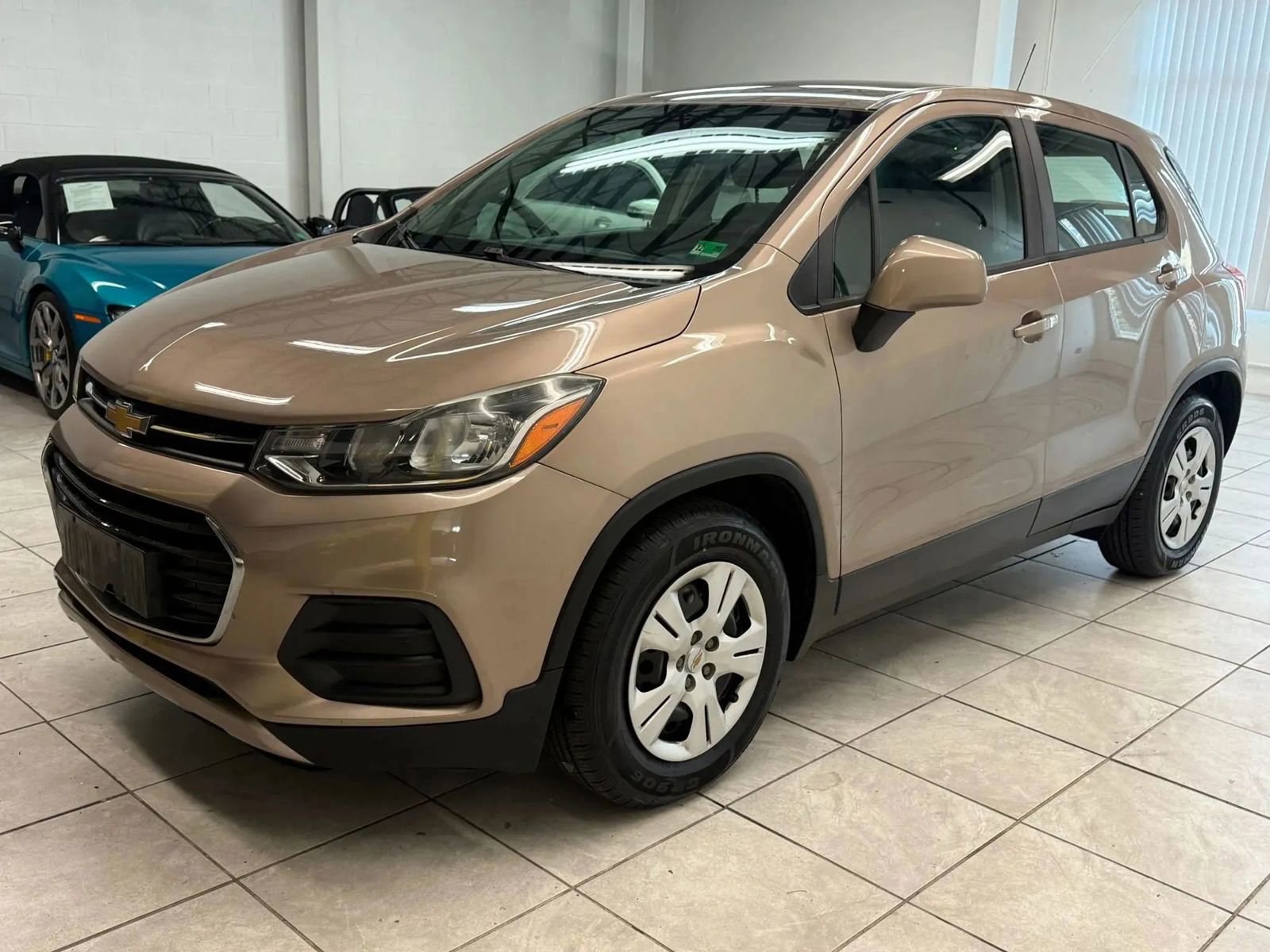 Used 2018 Chevrolet Trax LS image 3