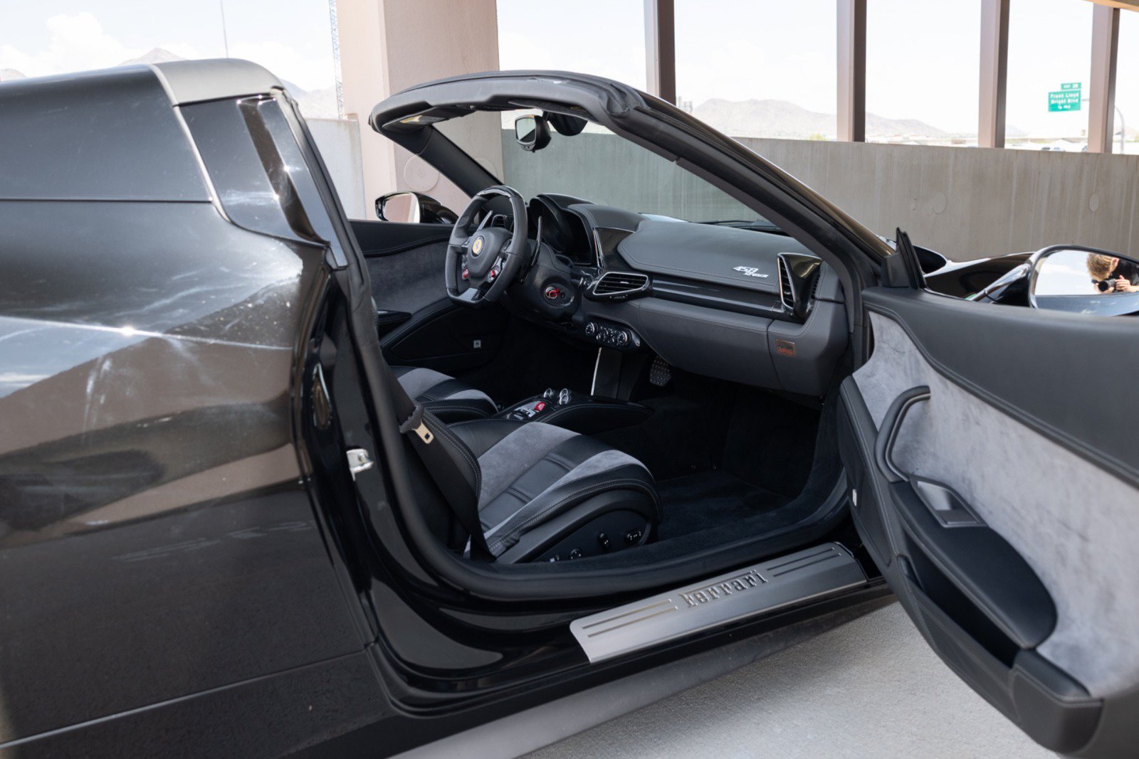 Used 2012 Ferrari 458 Spider RWD image 56