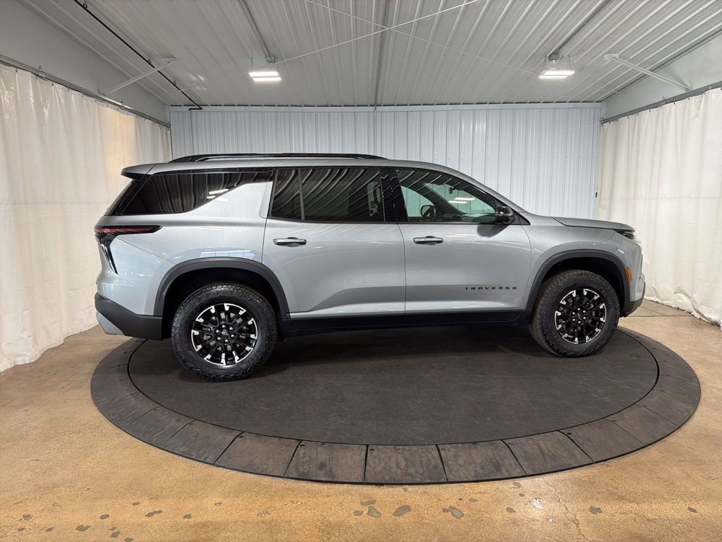 Certified 2025 Chevrolet Traverse Z71 w/ Driver Confidence Package image 10
