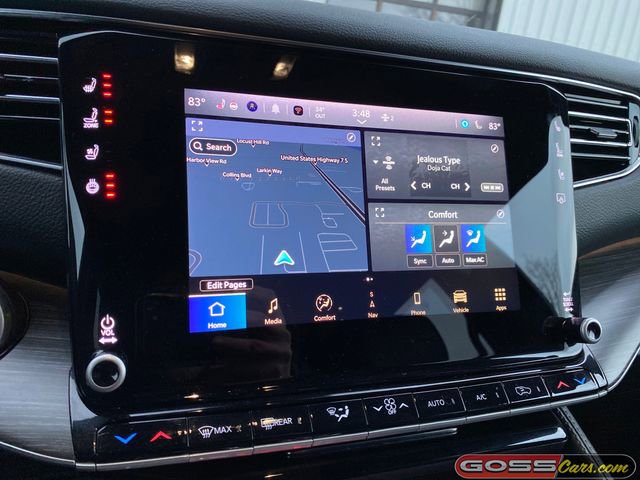 Used 2024 Jeep Wagoneer L Series II w/ Flexible Seating Group image 12