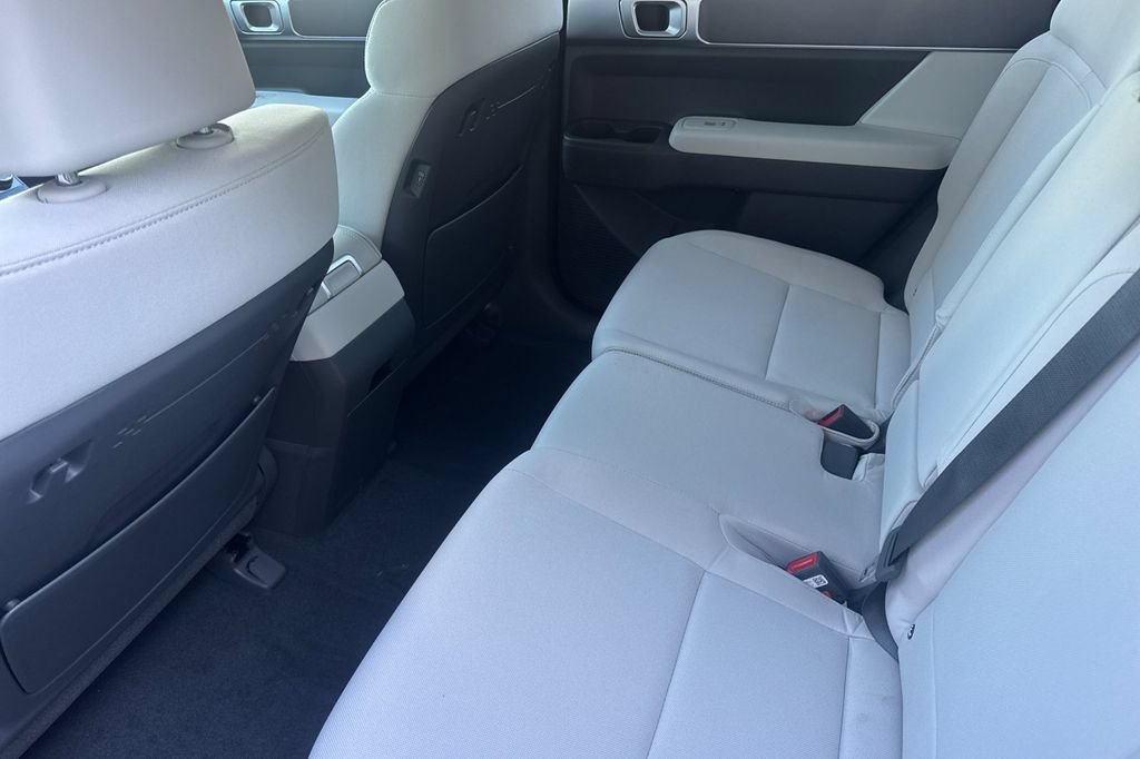 New 2026 Hyundai Santa Fe SE FWD image 8