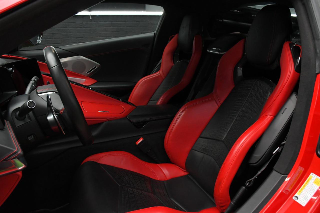 Used 2020 Chevrolet Corvette Stingray Premium Cpe w/ 3LT Preferred Equipment Group image 33