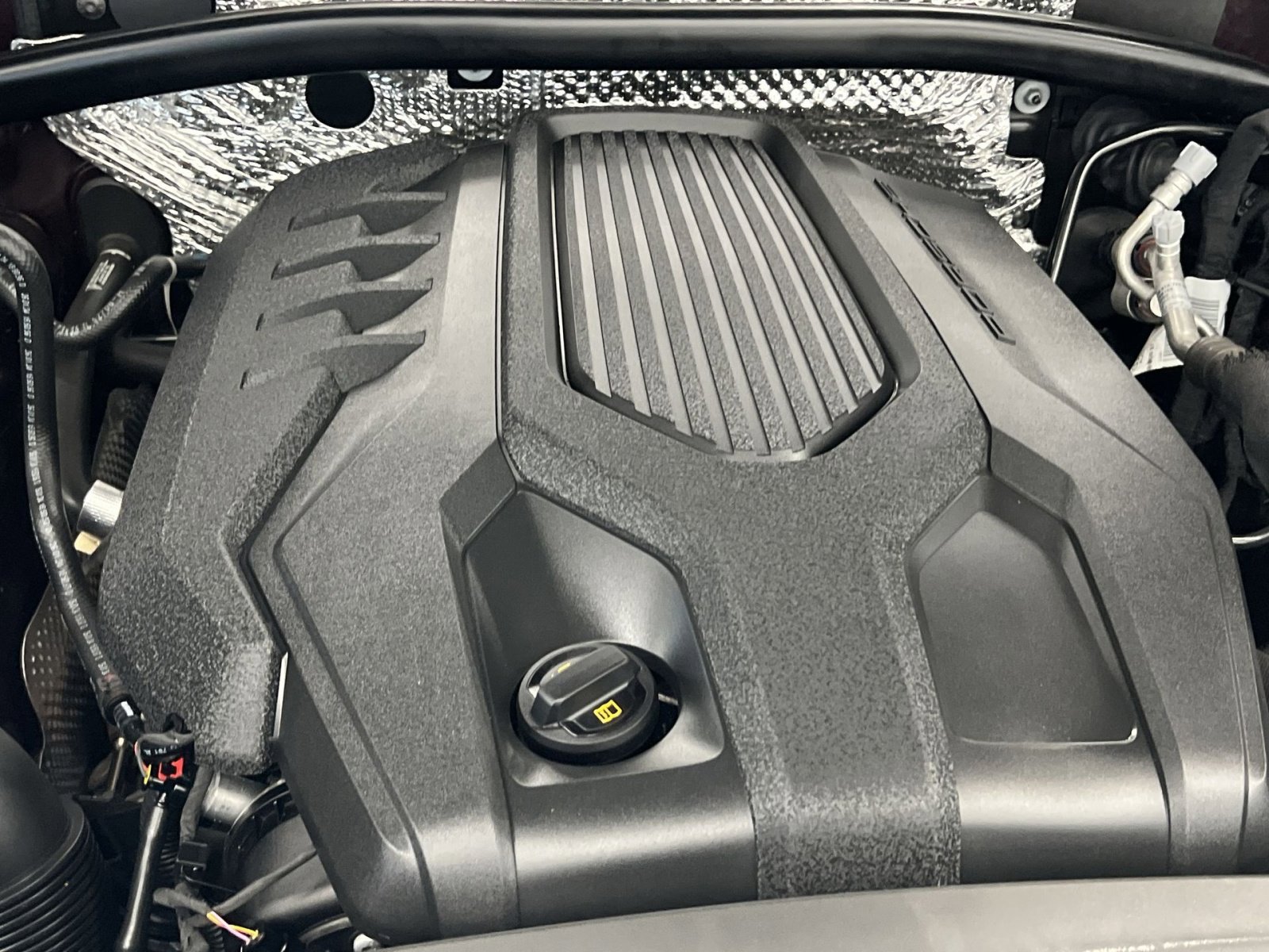 Used 2024 Porsche Macan Base image 28