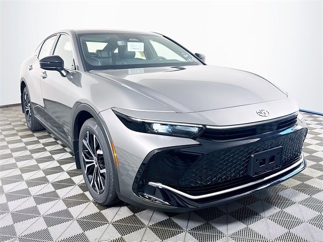 New 2026 Toyota Crown XLE image 4