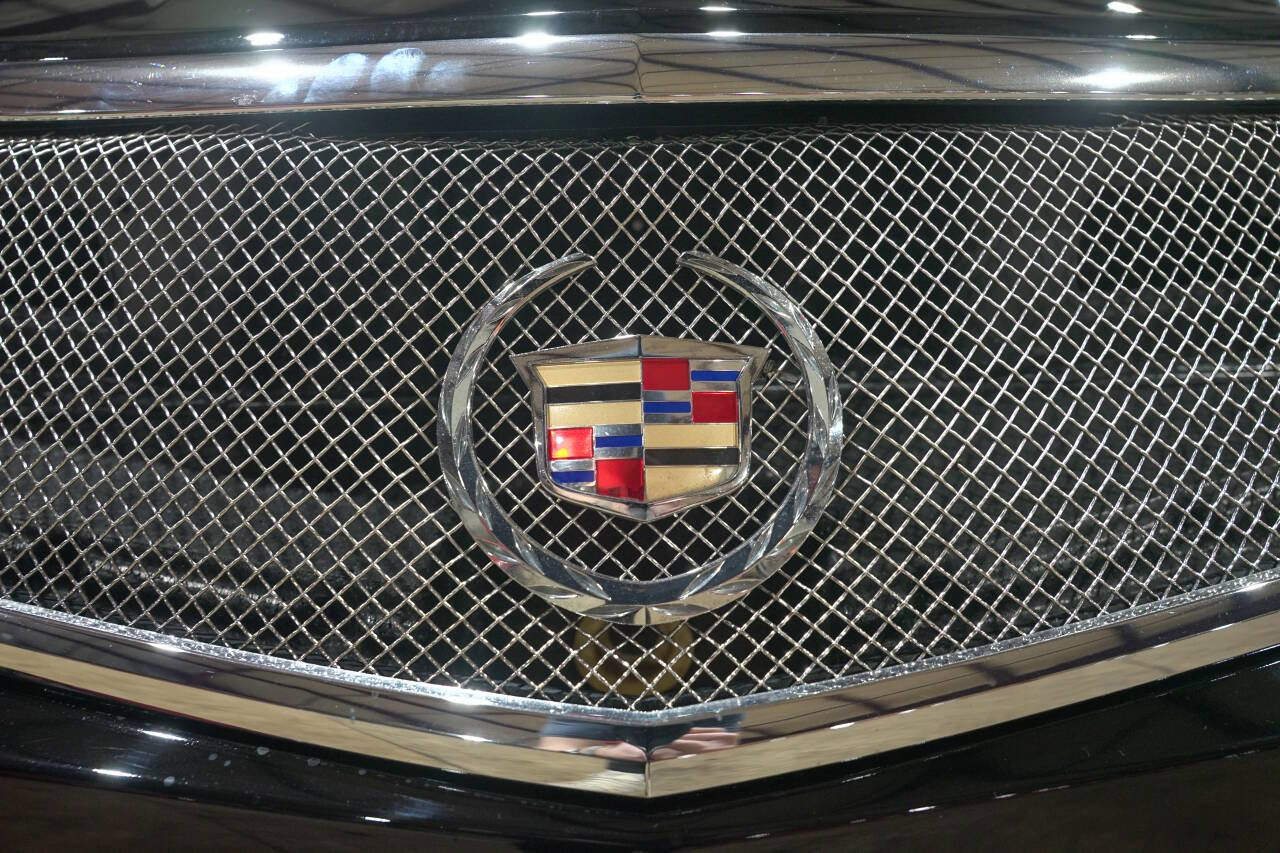 Used 2008 Cadillac XLR V RWD image 35