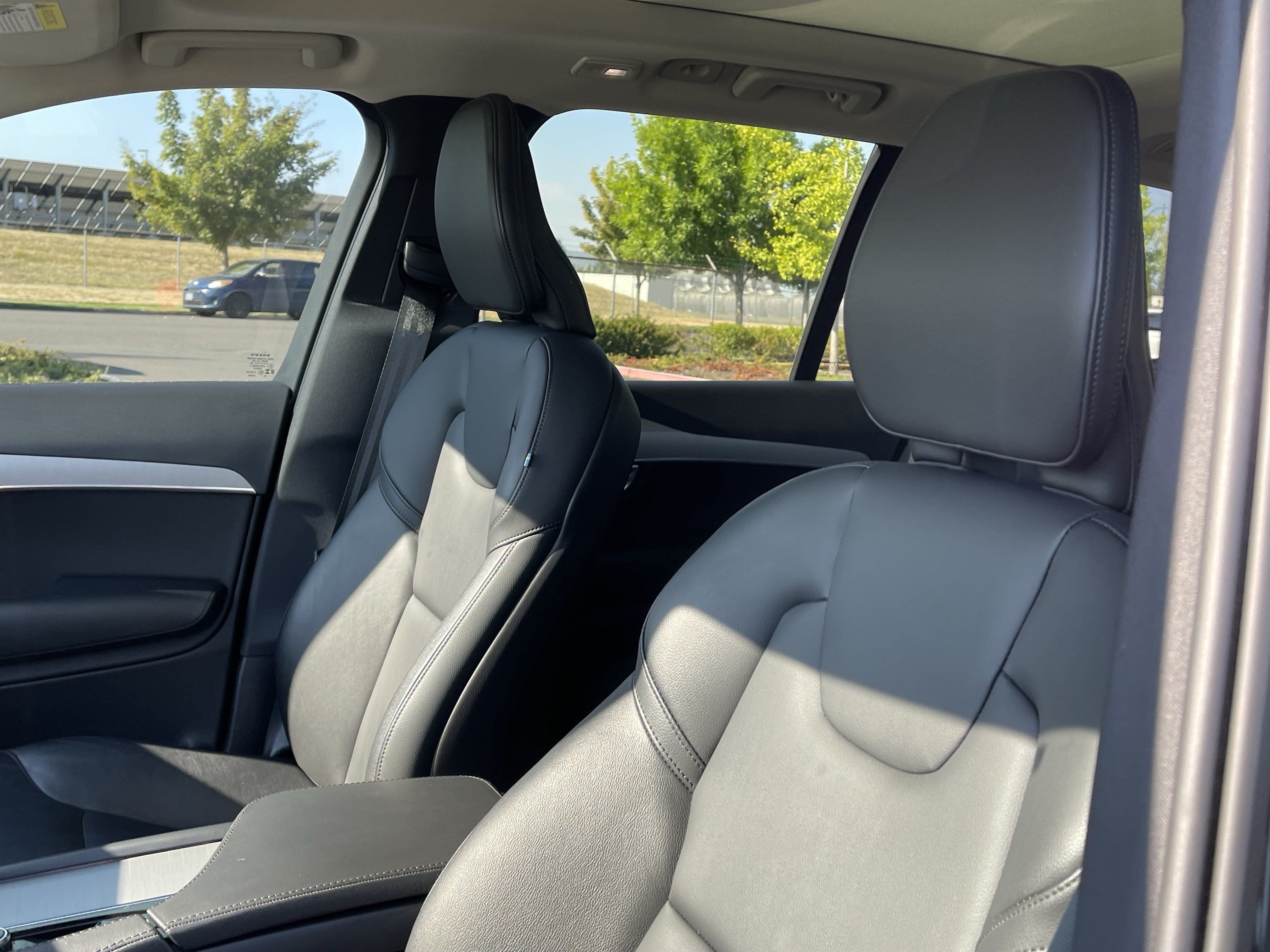 Used 2023 Volvo XC90 B5 Core AWD/4WD image 20