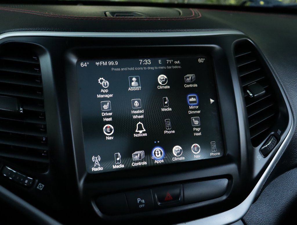 Used 2018 Jeep Cherokee Trailhawk w/ Comfort/Convenience Group image 15