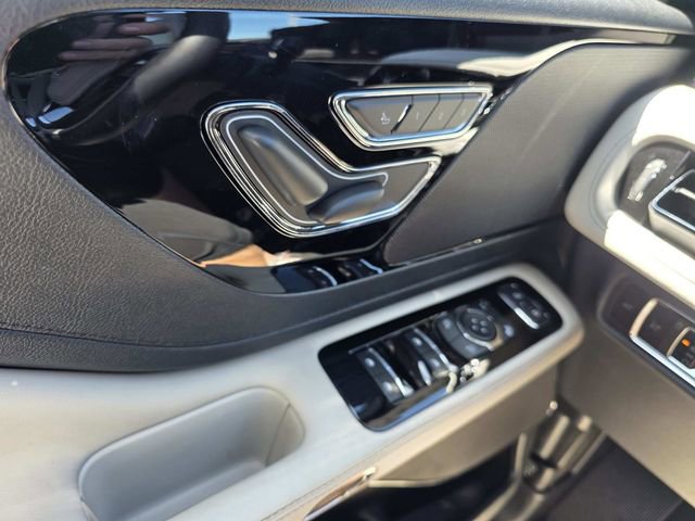 New 2026 Lincoln Aviator 2WD image 12