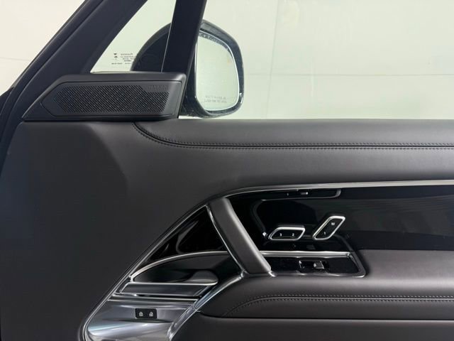 New 2026 Land Rover Range Rover Autobiography image 17