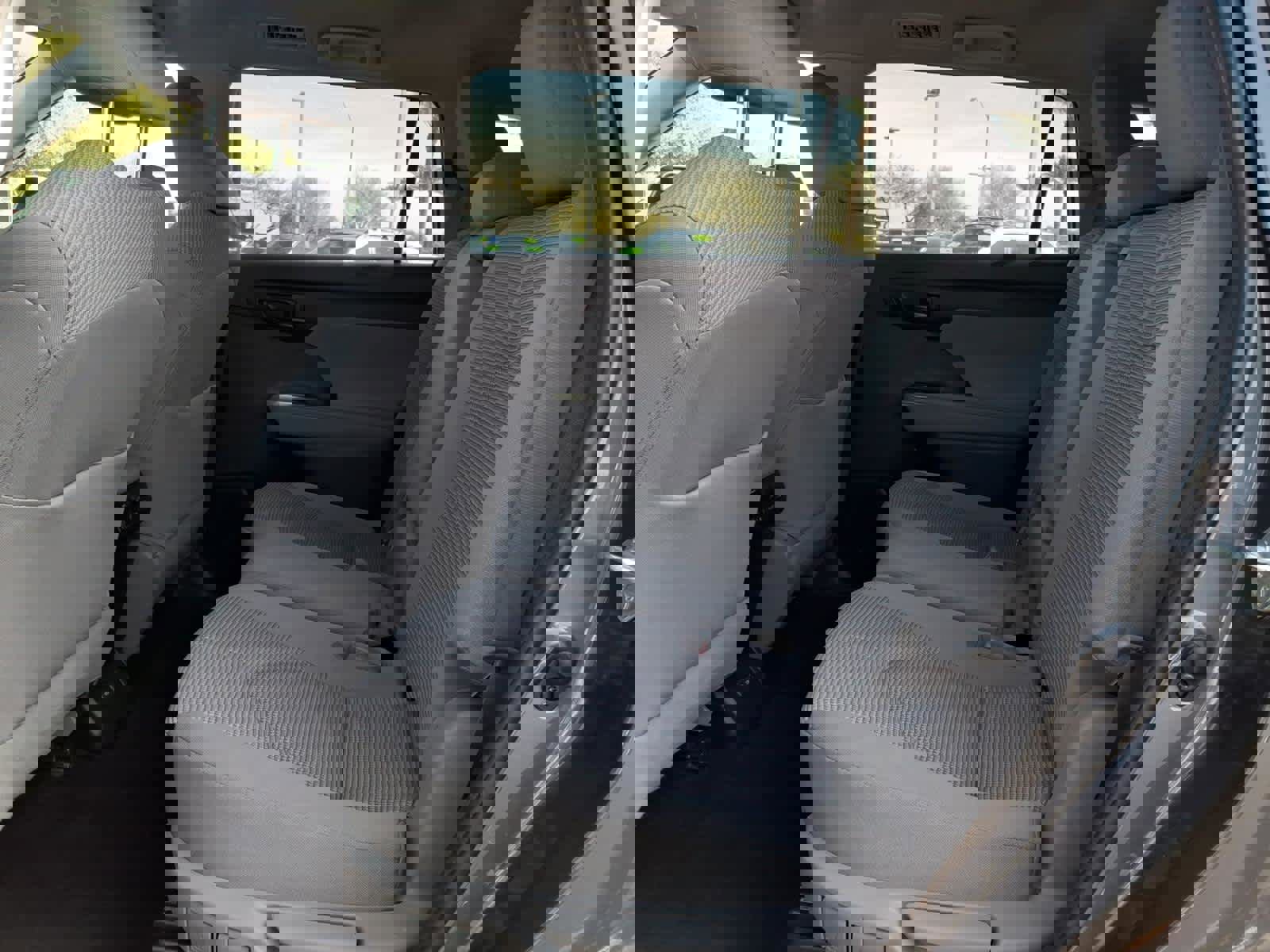 Used 2023 Toyota Highlander L image 28