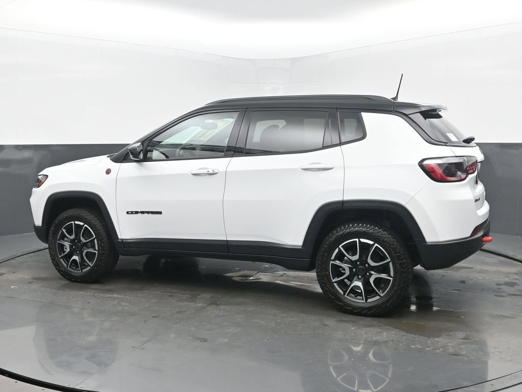New 2026 Jeep Compass Trailhawk image 3