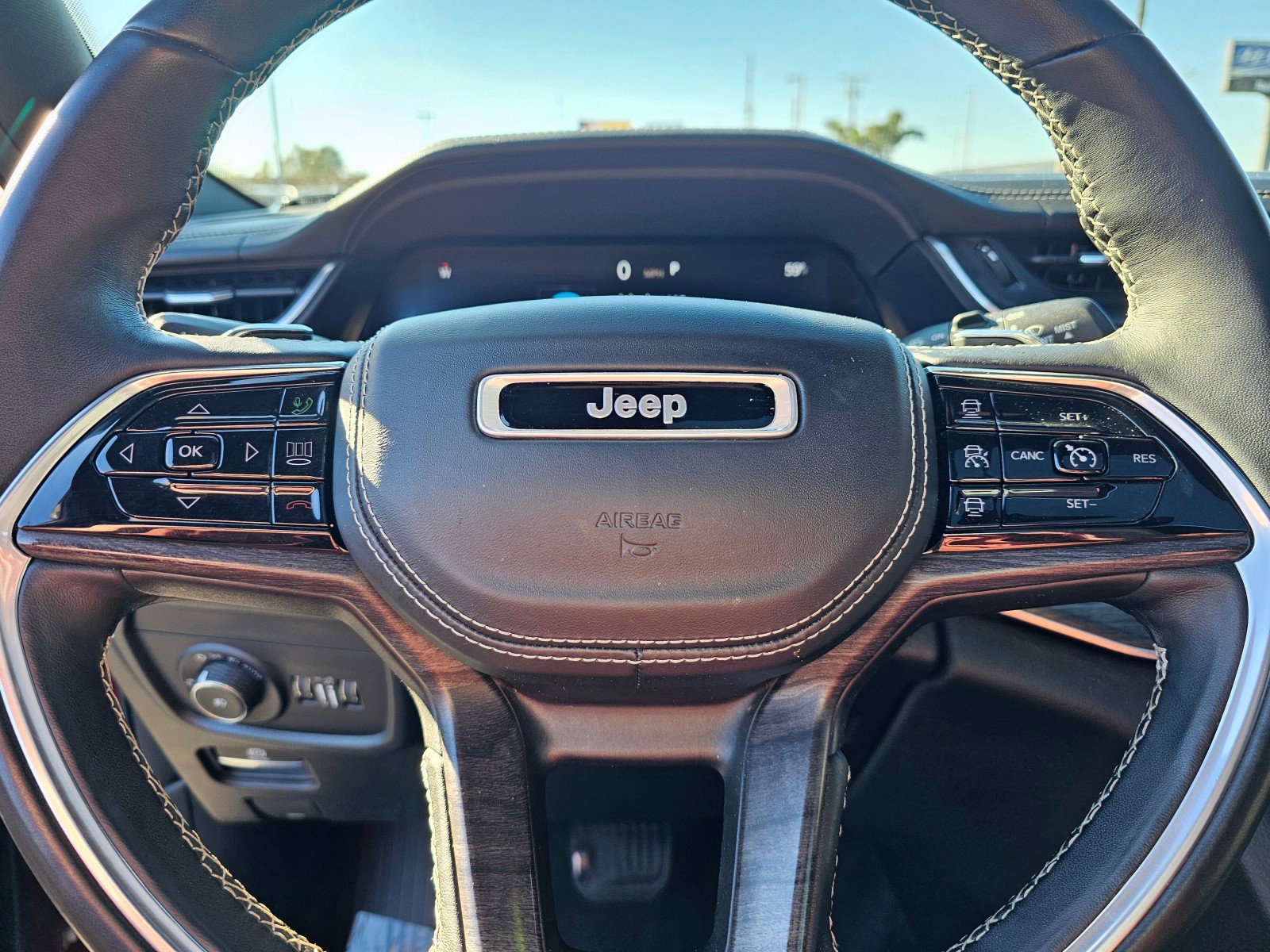 Used 2021 Jeep Grand Cherokee L Overland w/ MOPAR Finishing Package image 29