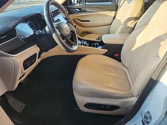 Used 2022 Jeep Grand Cherokee L Limited image 6