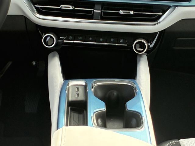 New 2026 Chevrolet Equinox EV LT image 20