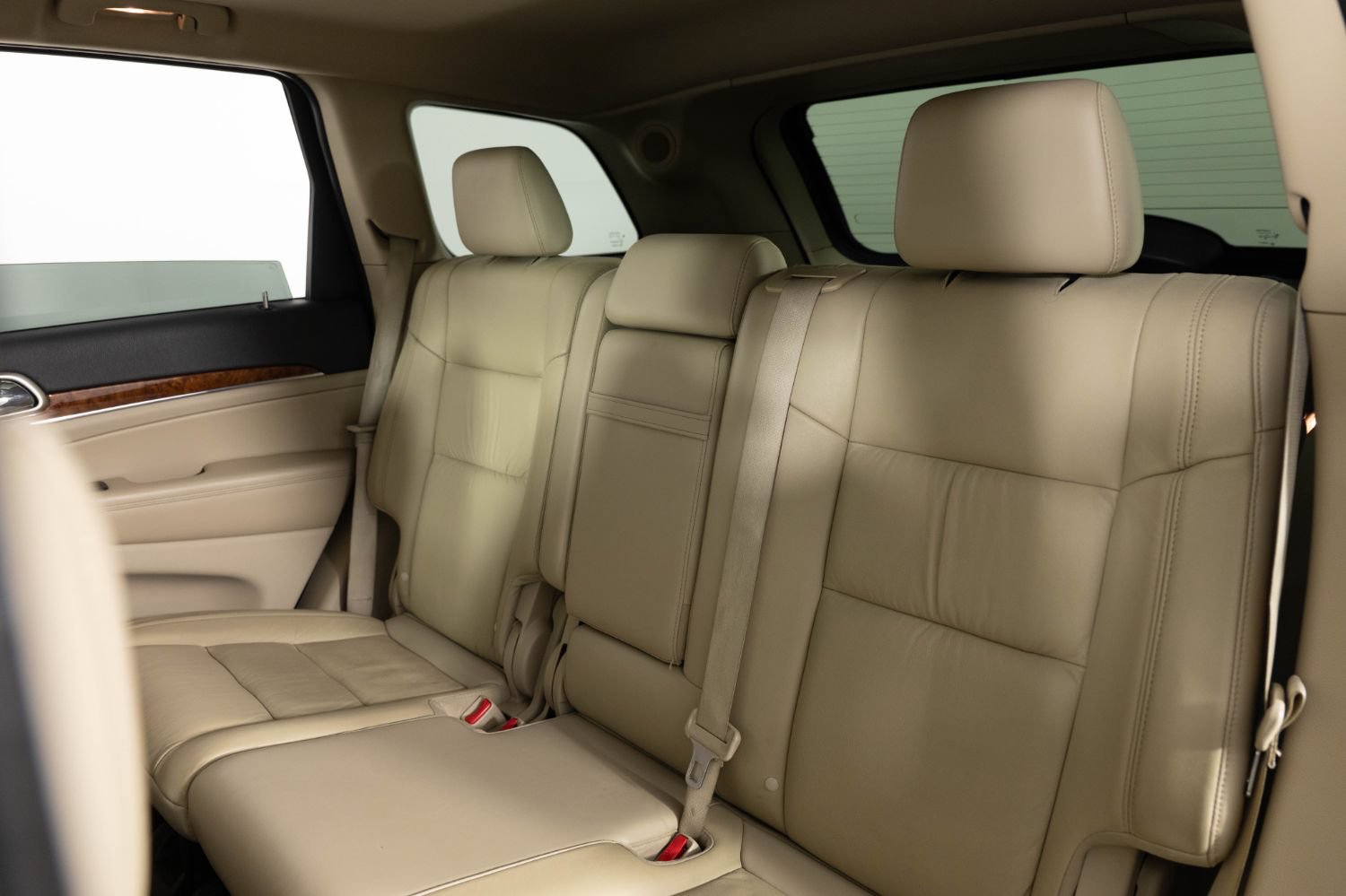 Used 2011 Jeep Grand Cherokee Limited AWD/4WD image 18