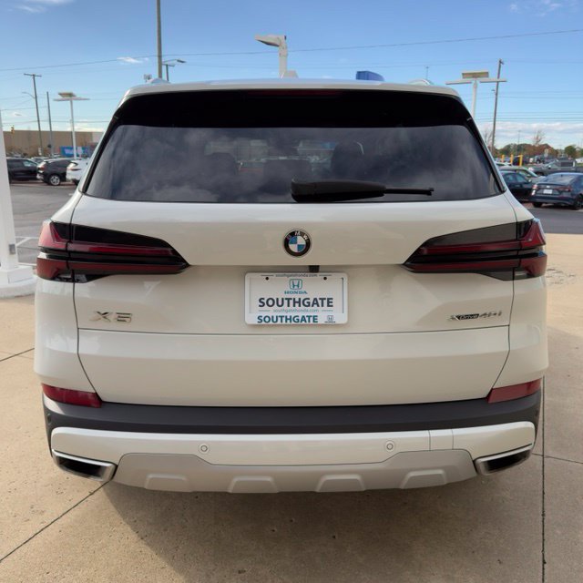 Used 2026 BMW X5 xDrive40i AWD/4WD image 4