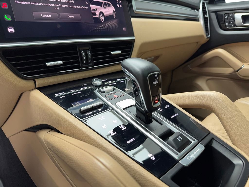 Used 2023 Porsche Cayenne Platinum Edition image 42