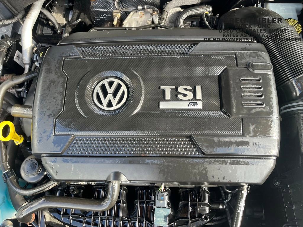 Used 2017 Volkswagen Golf R 4-Door AWD/4WD image 19