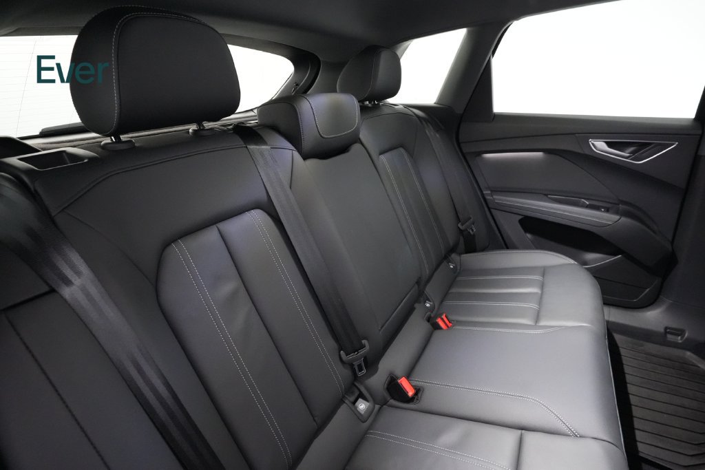 Used 2023 Audi Q4 e-tron Premium w/ Convenience Package AWD/4WD image 5
