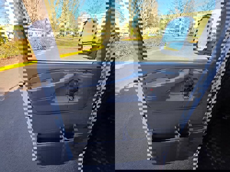 Used 2014 Chevrolet Express 2500 image 35