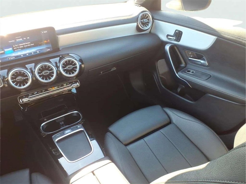 Used 2025 Mercedes-Benz CLA 250 image 12