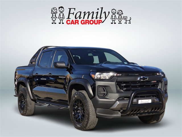 Used 2024 Chevrolet Colorado Trail Boss w/ Advanced Trailering Package image 2