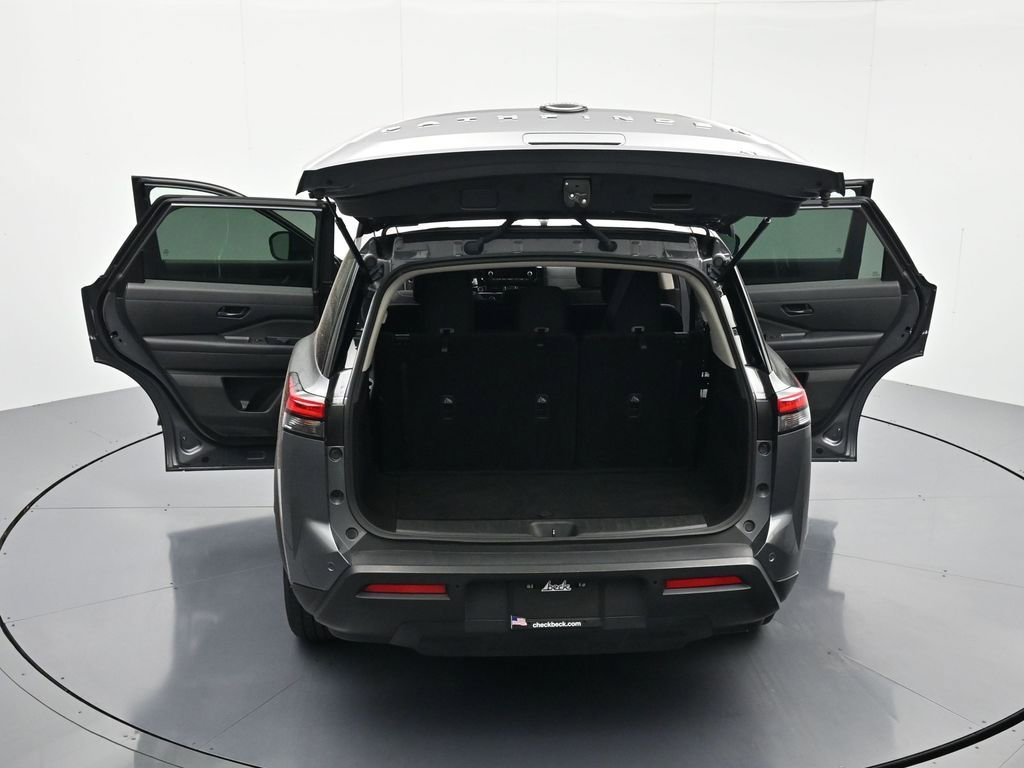 Used 2024 Nissan Pathfinder SV image 45