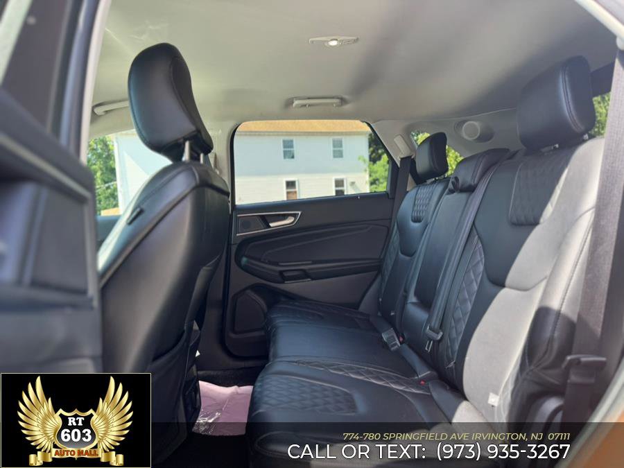 Used 2023 Ford Edge Titanium image 9