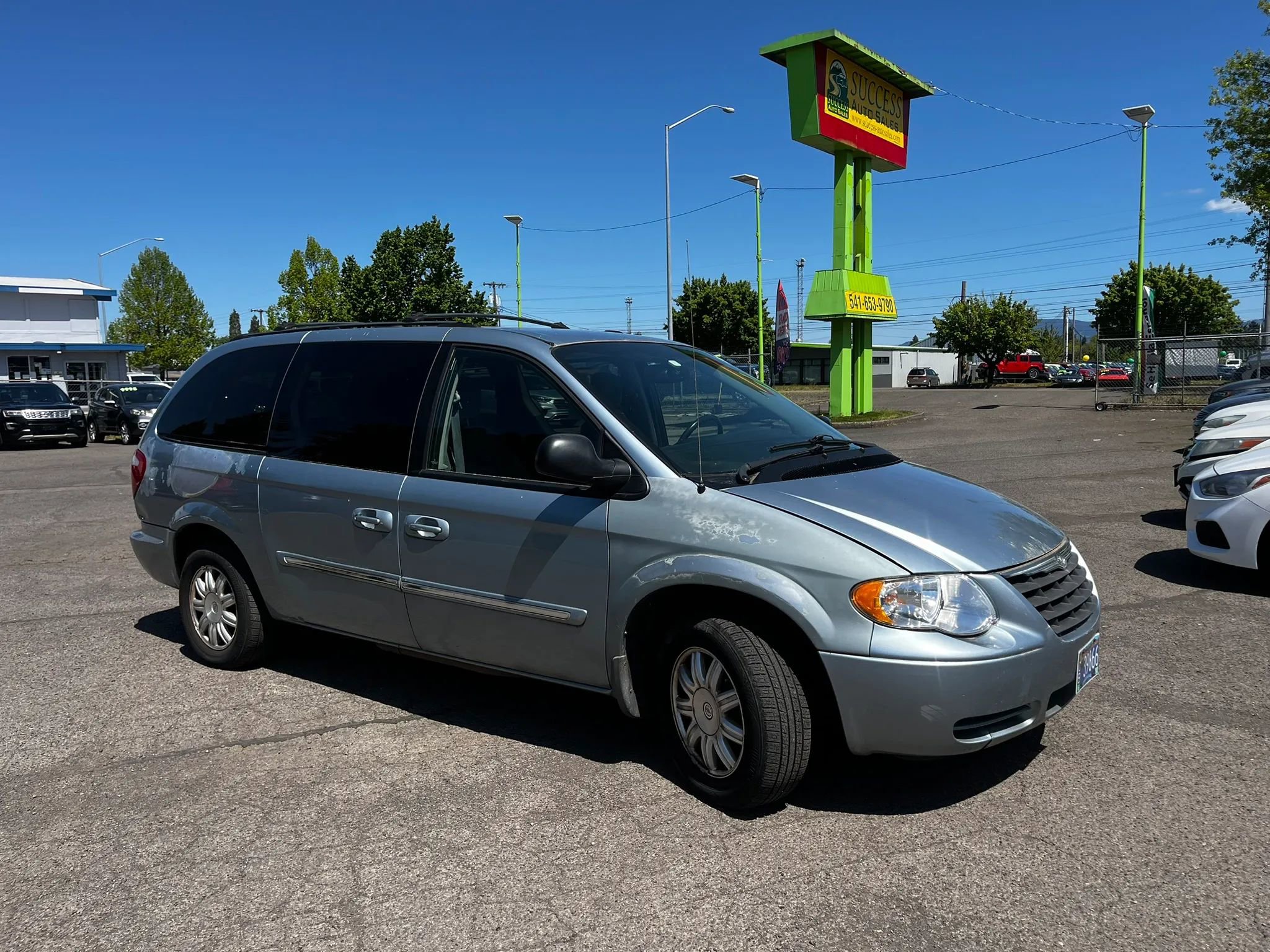 Used 2006 Chrysler Town & Country Touring