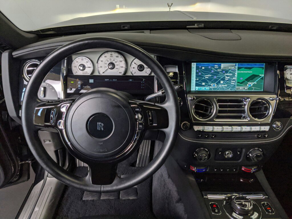 Used 2014 Rolls-Royce Ghost image 16