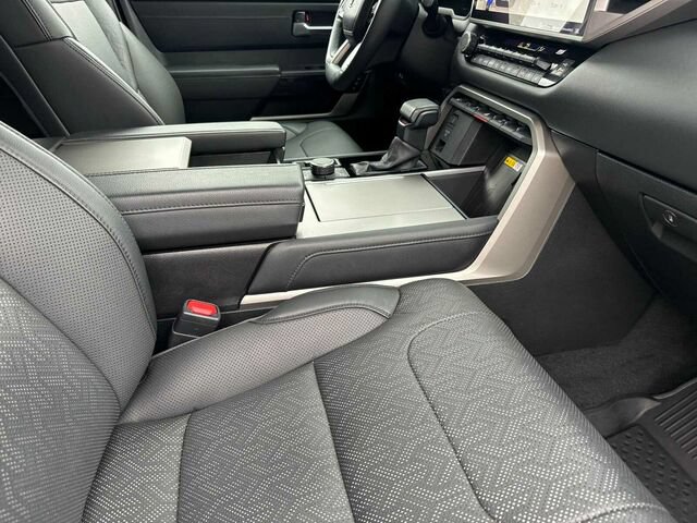 Used 2023 Toyota Sequoia Limited w/ TRD Off-Road Package AWD/4WD image 19