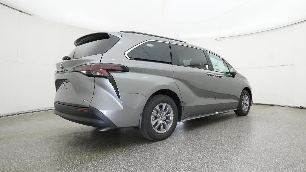 New 2026 Toyota Sienna XLE image 21