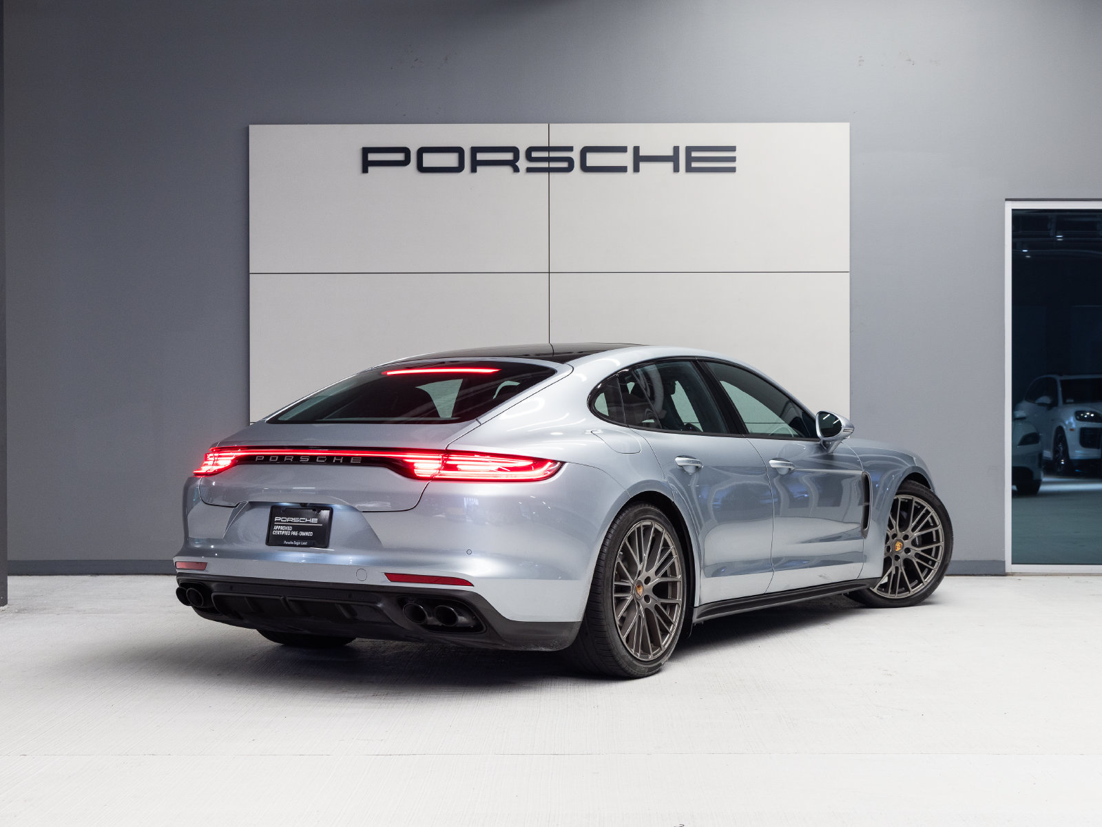 Certified 2023 Porsche Panamera Platinum Edition w/ Assistance Package RWD image 7