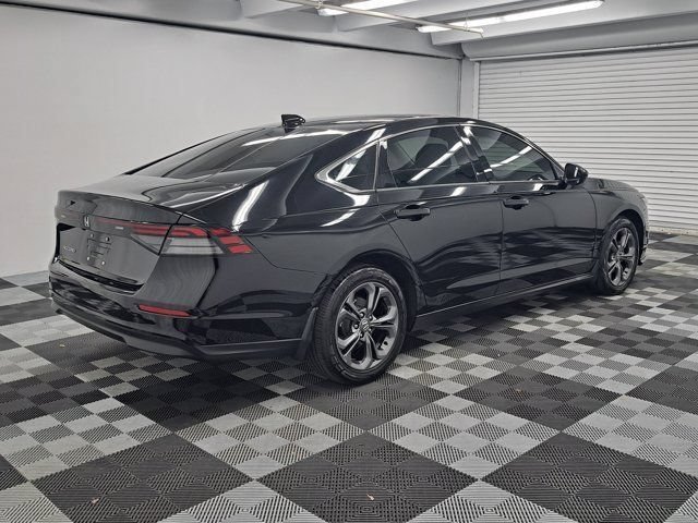Used 2023 Honda Accord EX image 6