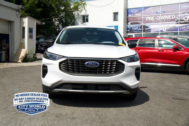 Used 2025 Ford Escape Active FWD image 2