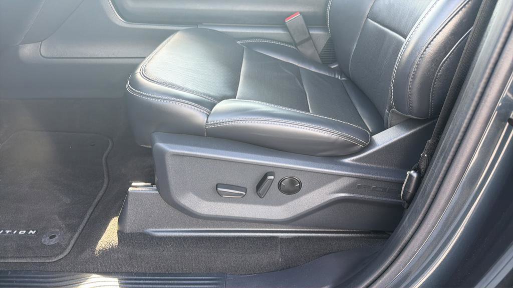 Certified 2025 Ford Expedition Max Platinum w/ Stealth Appearance Package AWD/4WD image 22
