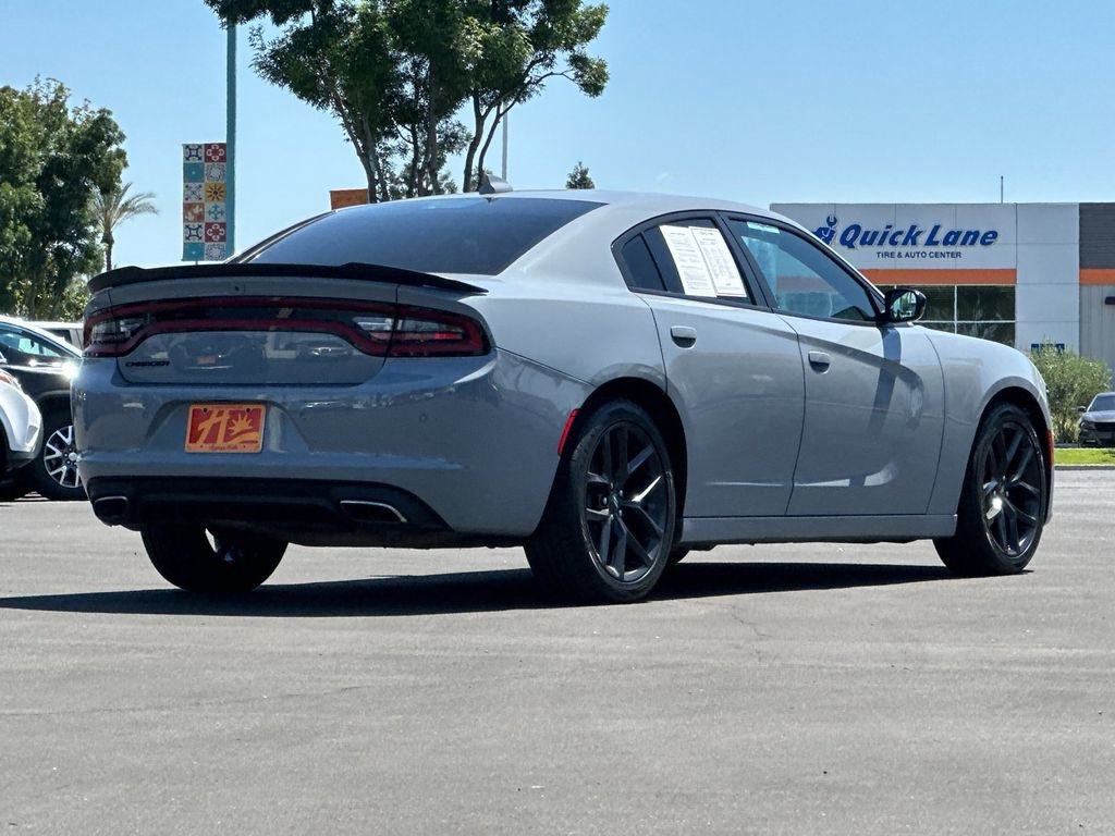 Used 2022 Dodge Charger SXT w/ Plus Group RWD image 3